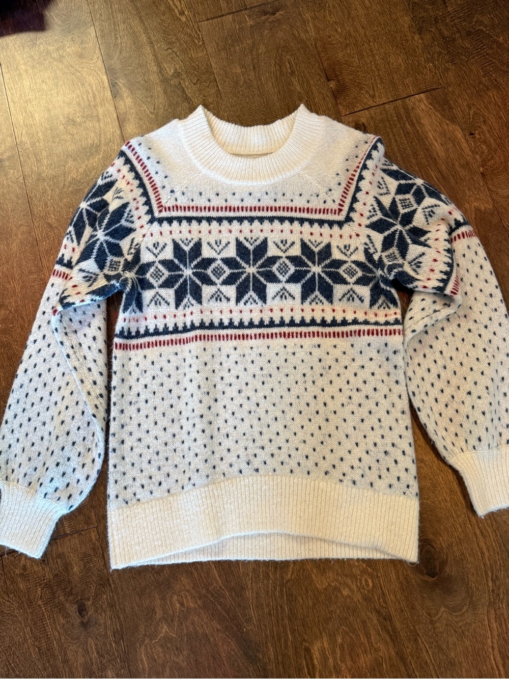 Abercrombie Women’s Cream Fair Isle Knit Sweater with Navy Pattern